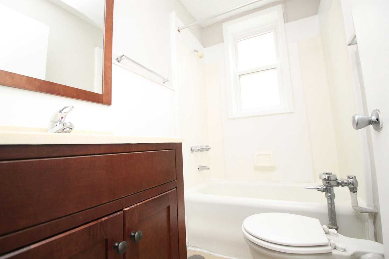 ADRIAN APARTMENTS -- 151 - Photo 4 of 33