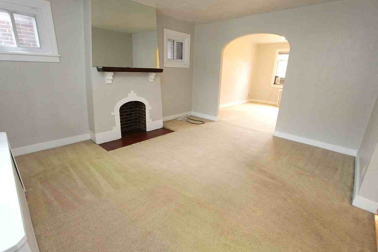 DAWSON ST - 3353 -- 167 - Photo 3 of 12