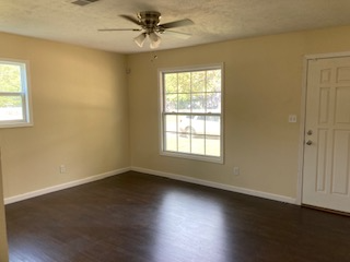 723 W 39th St - Photo 7 of 19