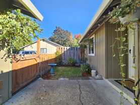 2931 Se Blue Bird Dr - Photo 1 of 1