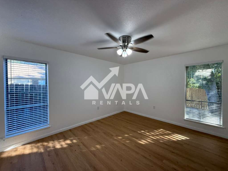 12230 Valley Forge Ave - Photo 2 of 17