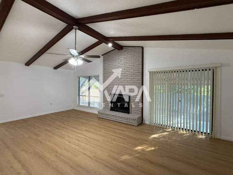 12230 Valley Forge Ave - Photo 5 of 17