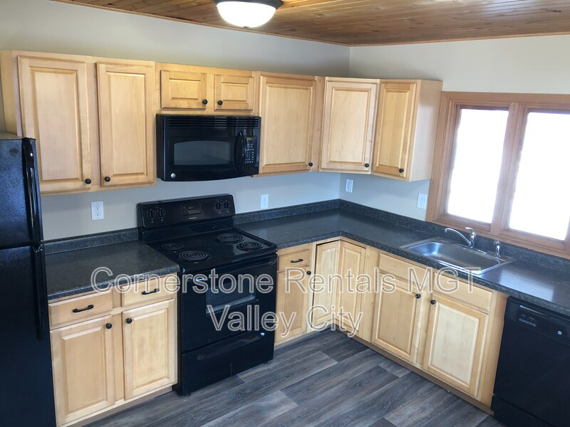 424 6th Avenue Northeast - Photo 6 of 20