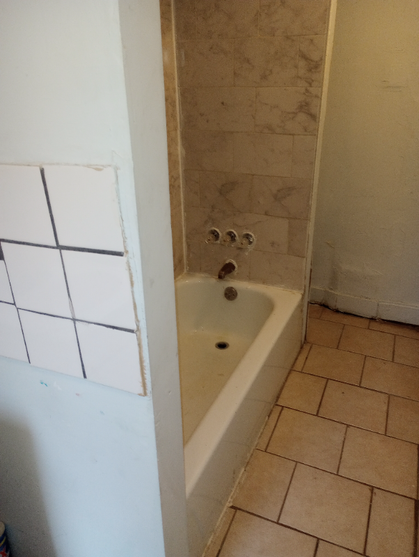 Euclid Ave #1stFL - Photo 2 of 8