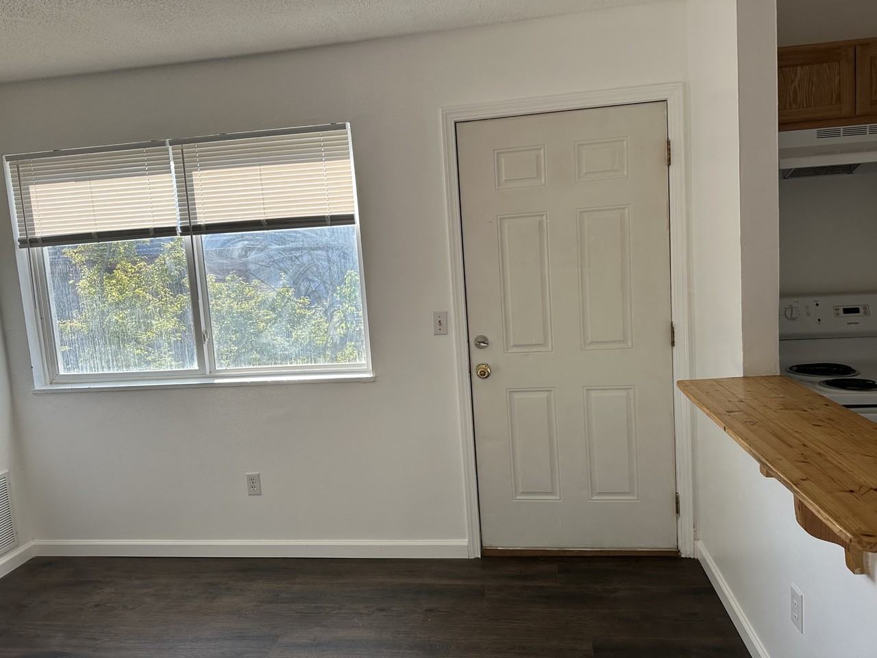 184 East Market Street - Photo 7 of 22