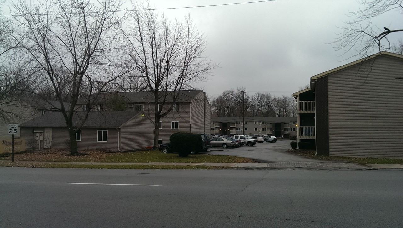 184 East Market Street - Photo 4 of 35