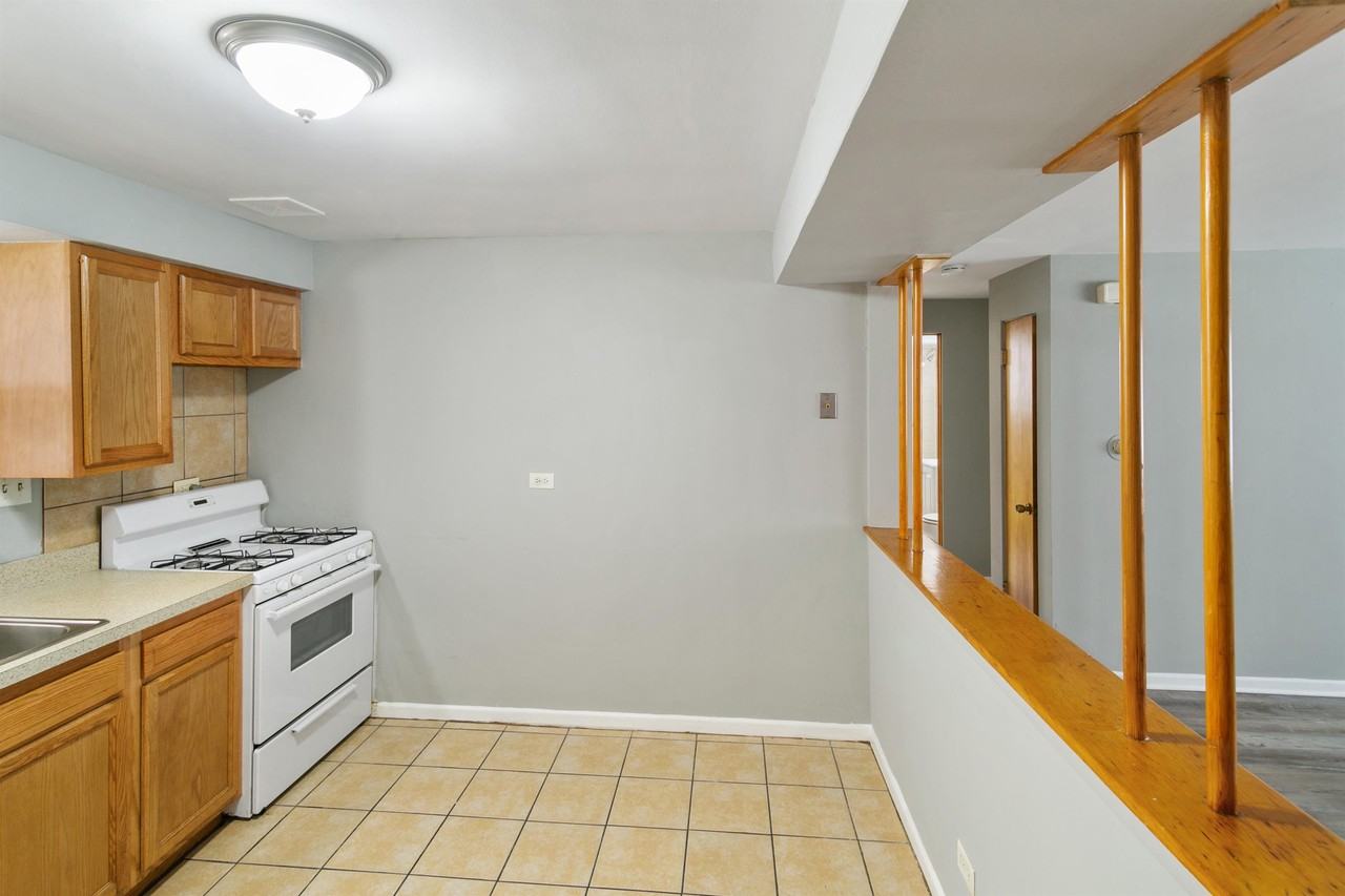 805 North 22nd Avenue - Photo 3 of 17