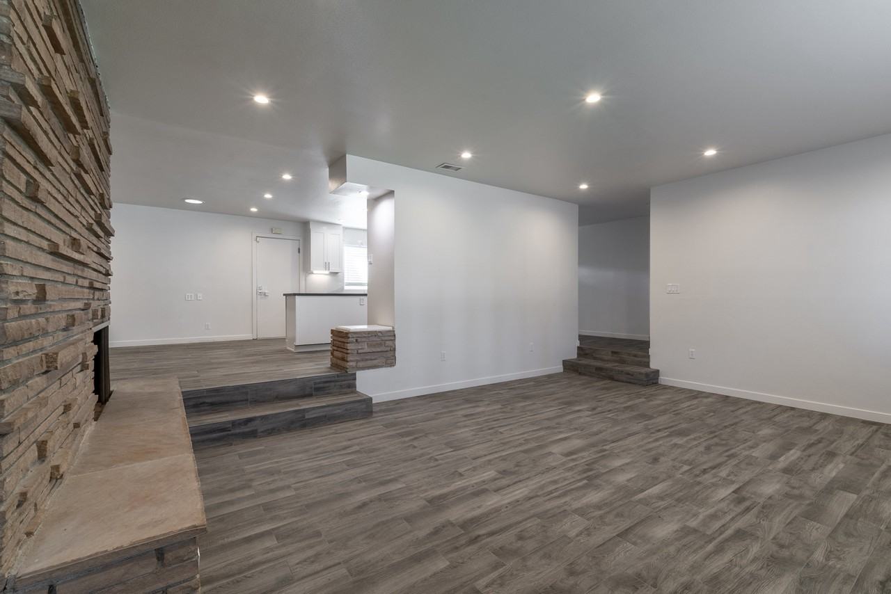 129 E Loop Dr - Photo 7 of 20