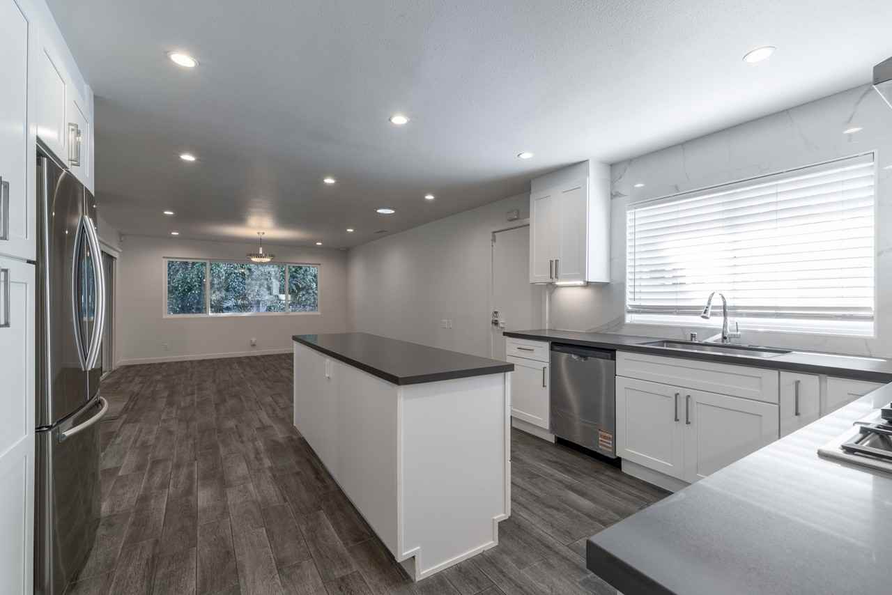 129 E Loop Dr - Photo 5 of 20