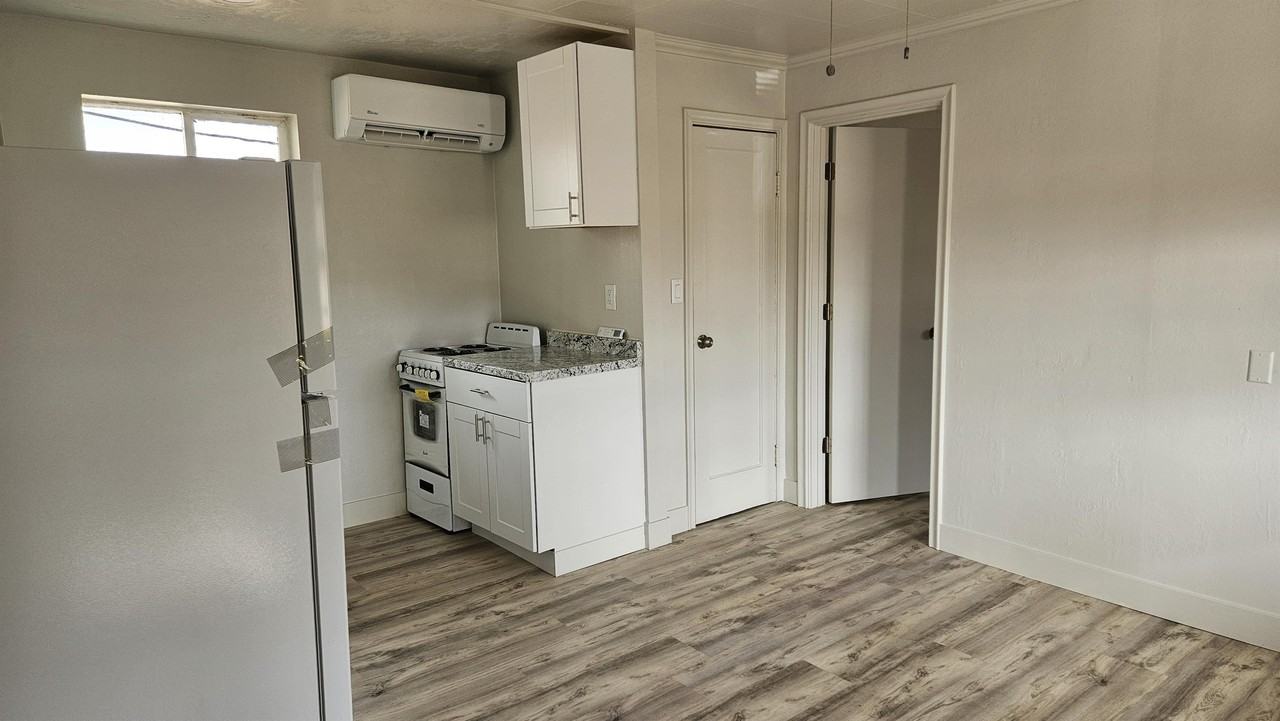 1180 Cove View Road - Photo 6 of 15