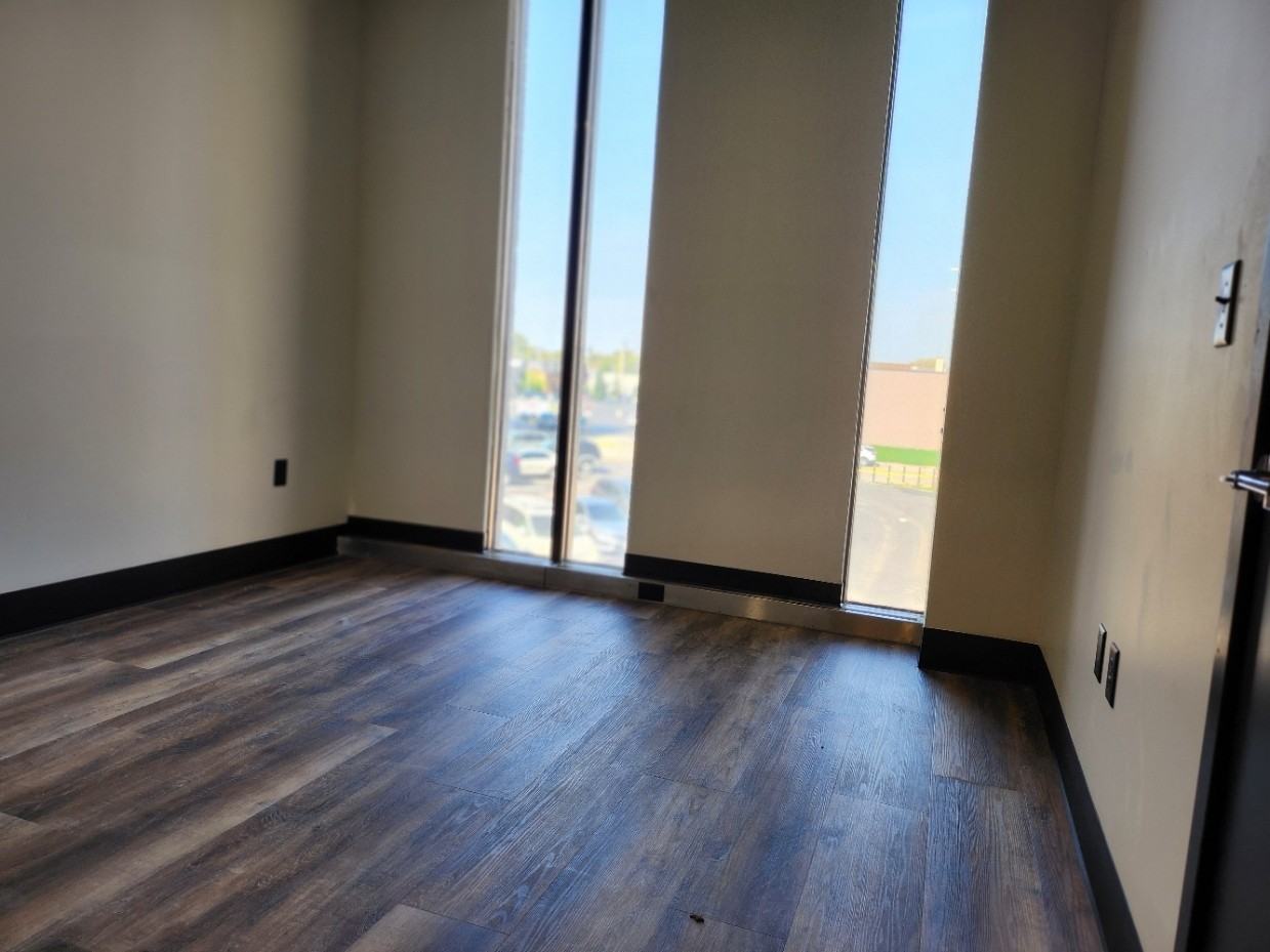 200 W College Ave - Photo 4 of 43