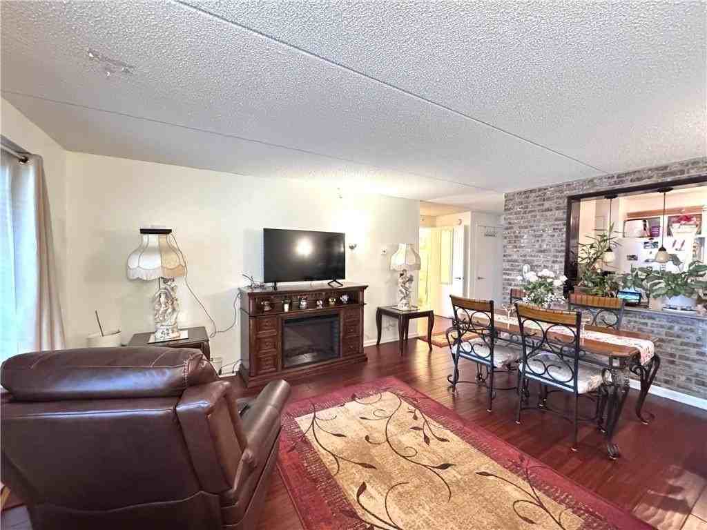 7914 Rockaway Beach Blvd #3L - Photo 4 of 14