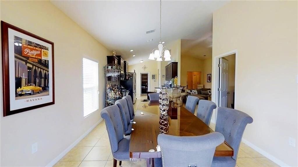 1296 Lexington Manor Southwest - Photo 5 of 24