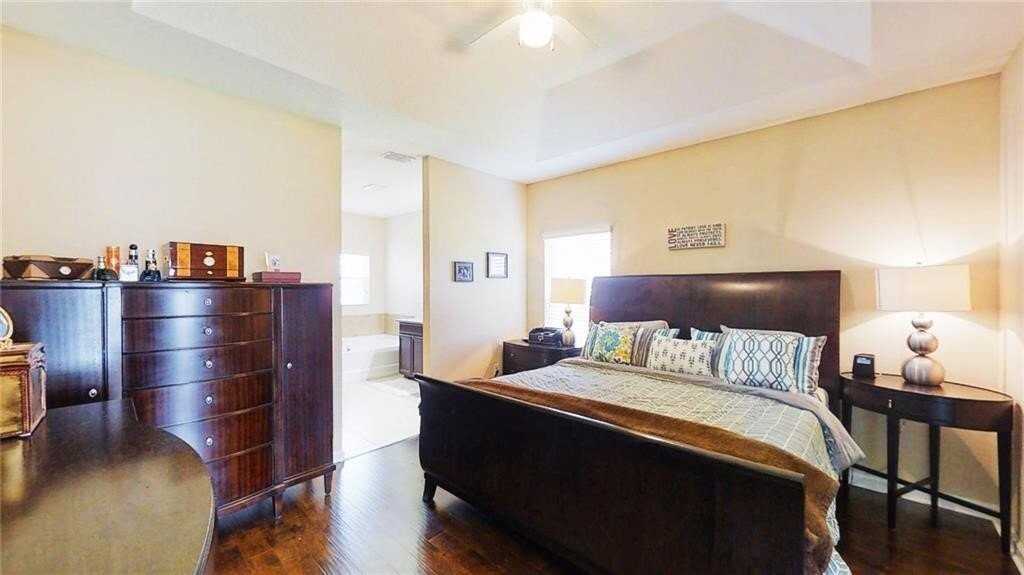 1296 Lexington Manor Southwest - Photo 7 of 24