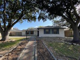 featured image of 6209 Brockhampton St