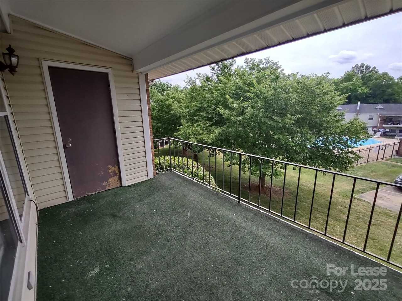 4601 Coronado Drive - Photo 2 of 15