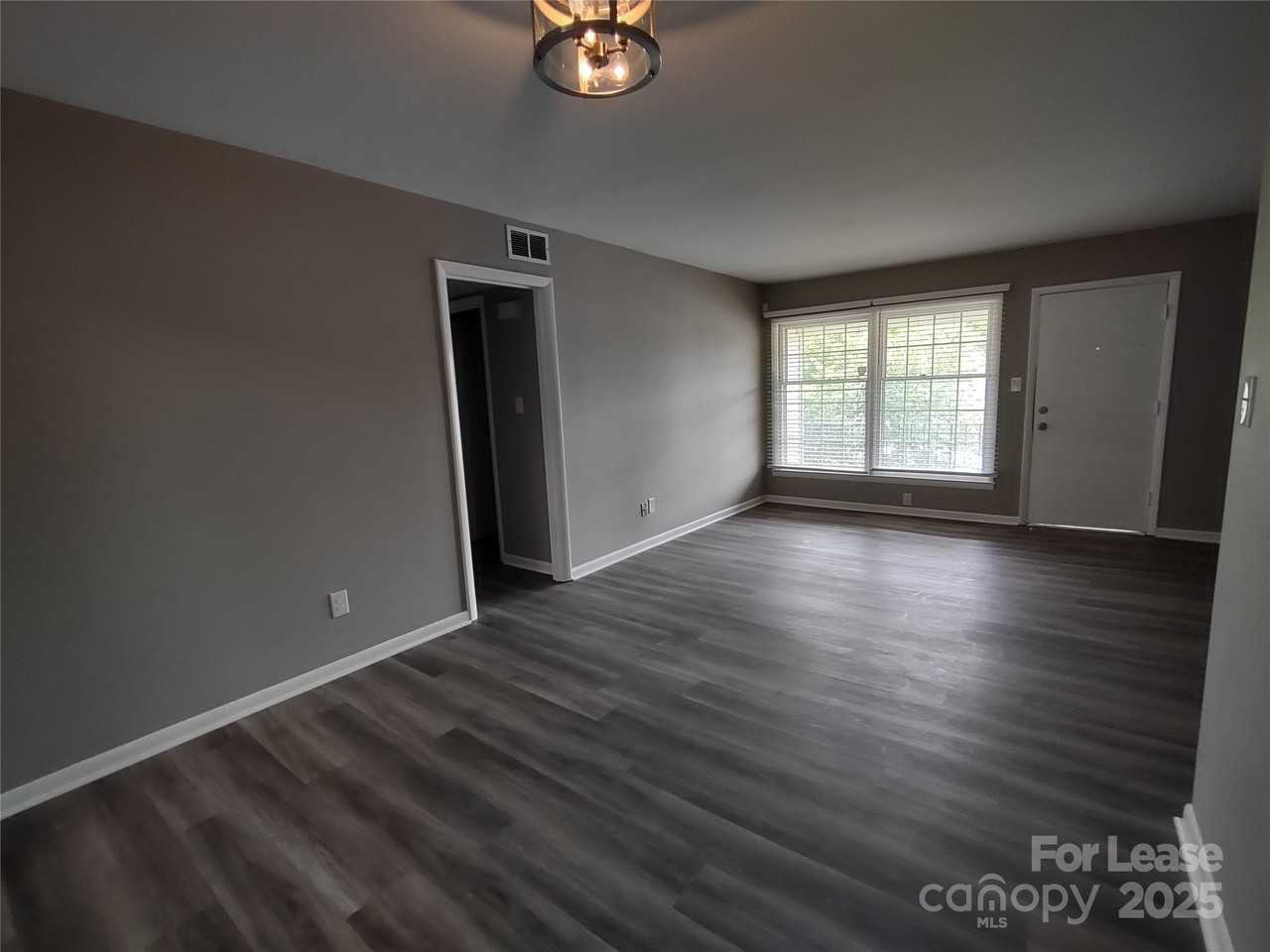 4601 Coronado Drive - Photo 6 of 15