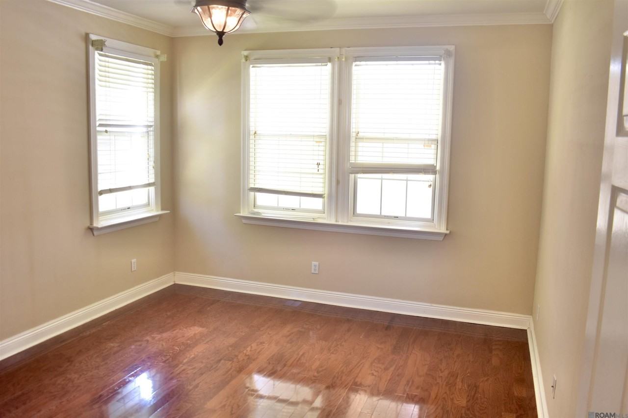 9129 Nelson St - Photo 7 of 12