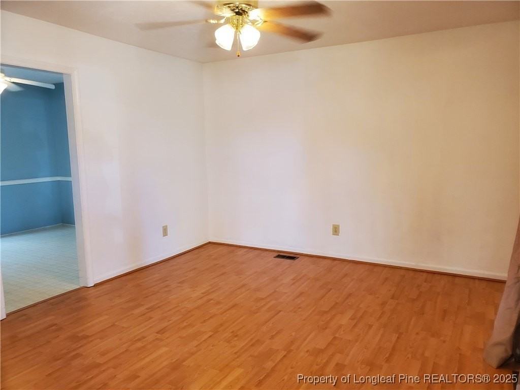 3264 Glenmore Dr - Photo 3 of 13