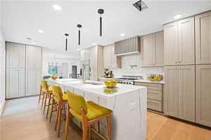 featured image of 200 Nestor Ct