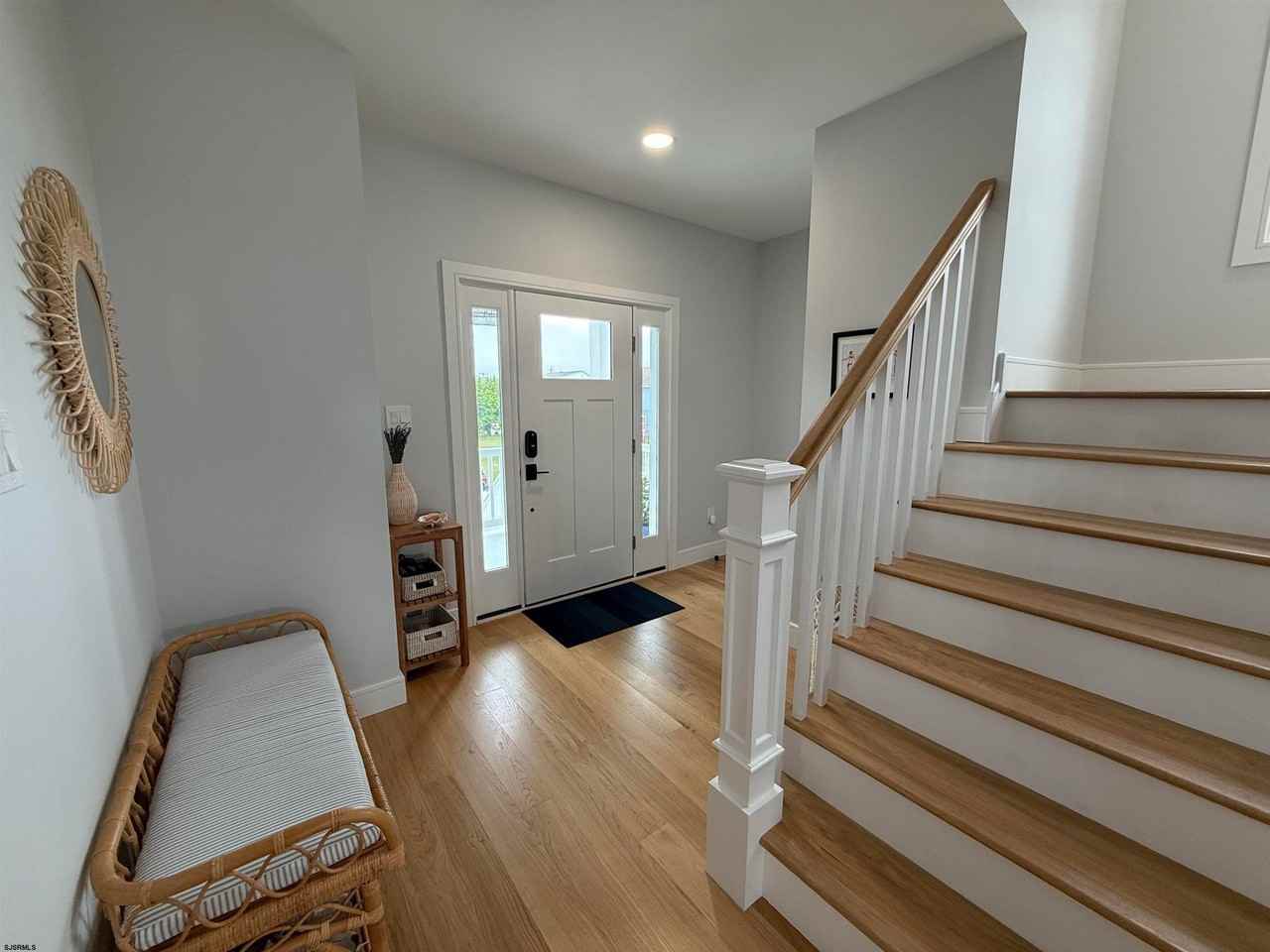 7607 Burk Ave - Photo 4 of 50