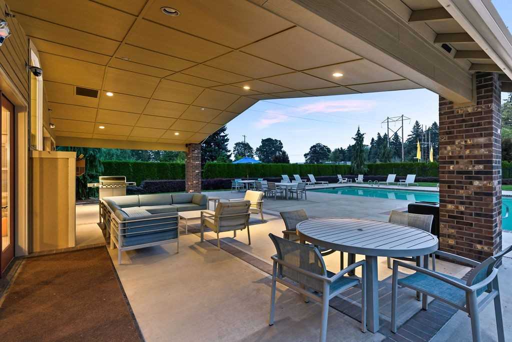 North Glen Villas - Photo 6 of 50