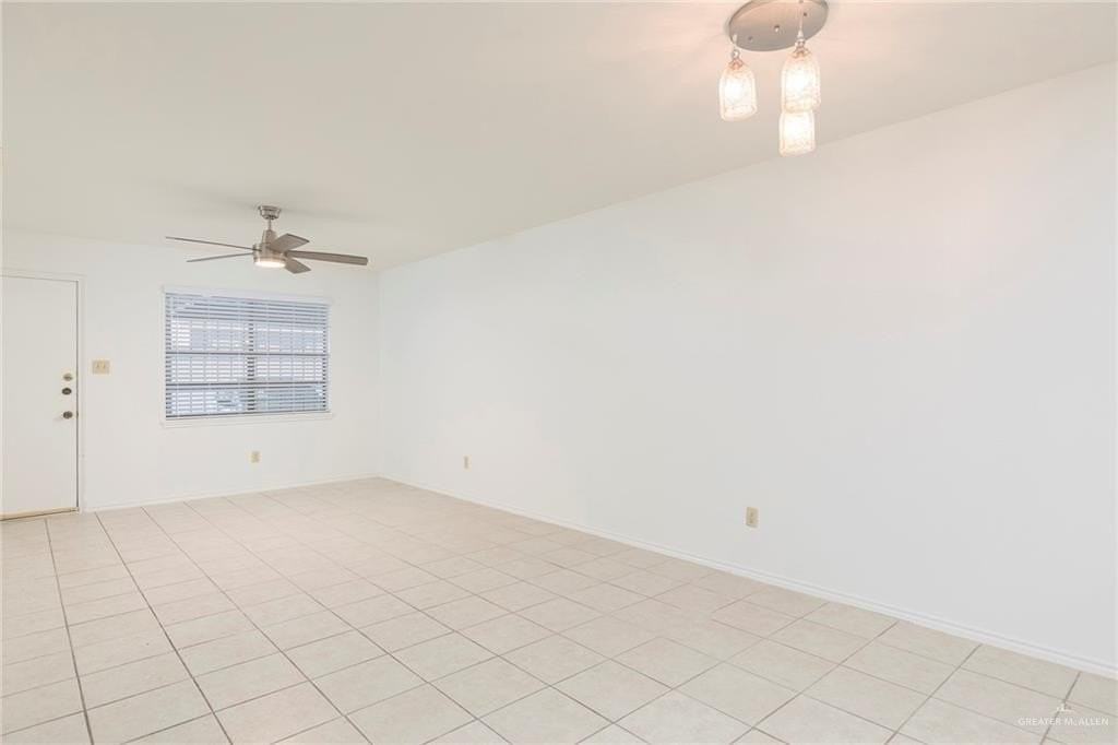 600 Toronto Ave #14 - Photo 2 of 14