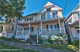 featured image of 261 Dana St