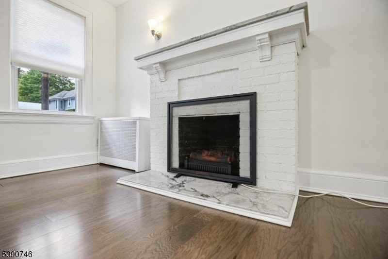 195 Harrison Ave - Photo 5 of 26