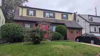 1211 Robert St - Photo 1 of 1