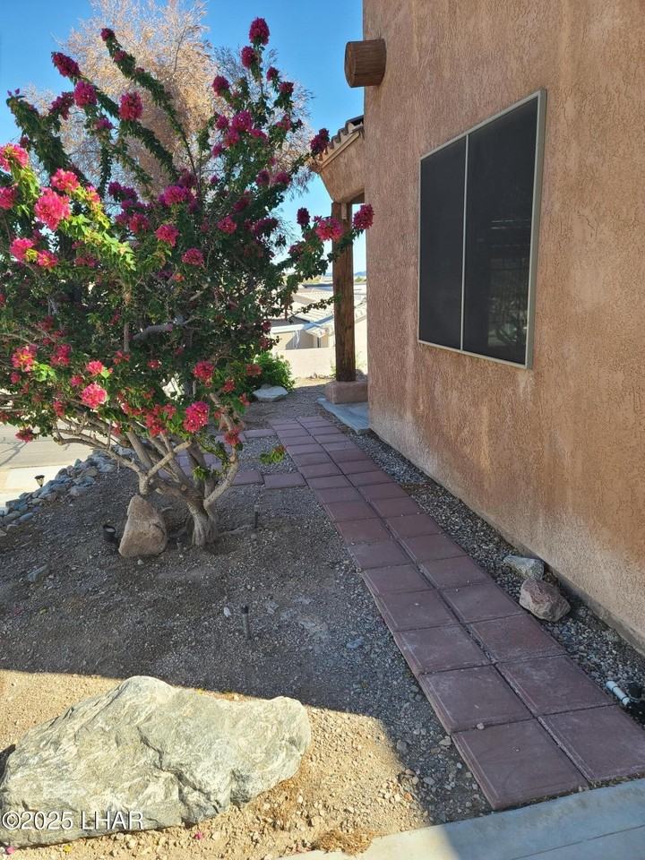 3341 Dune Dr - Photo 3 of 48