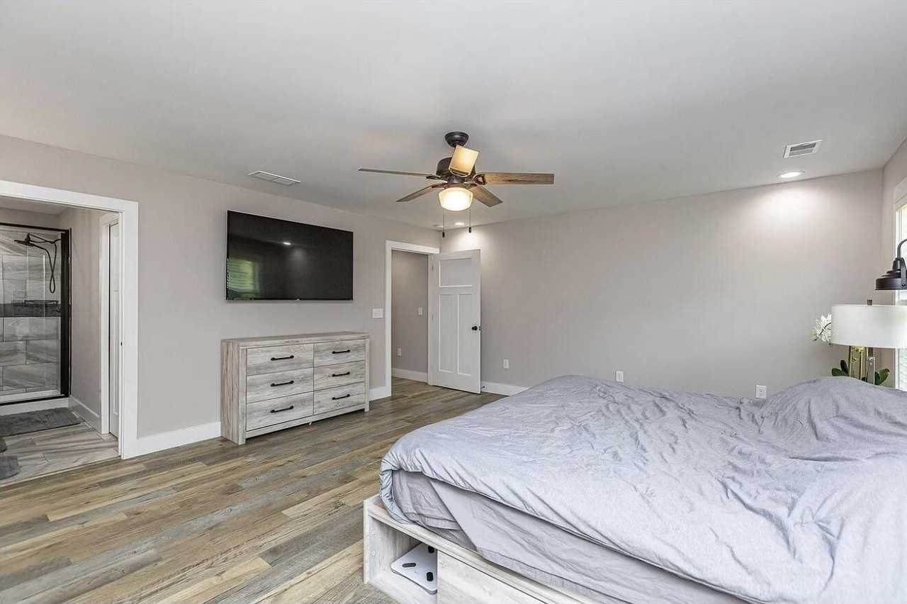 647 Four Winds Dr - Photo 5 of 7