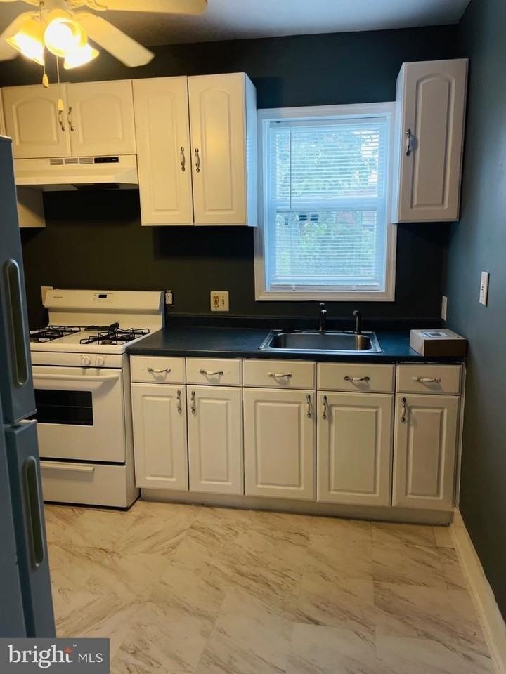 34 O St Nw - Photo 2 of 11