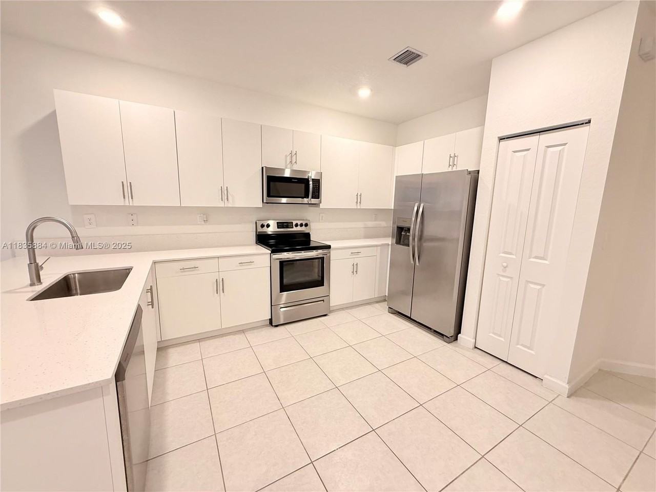 13378 Sw 286th St #13378 - Photo 5 of 17