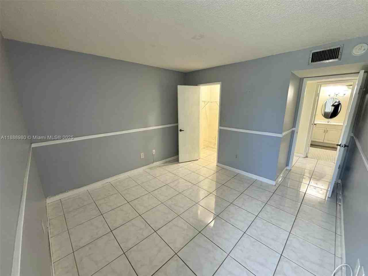 9150 Fontainebleau Blvd #205 - Photo 6 of 11