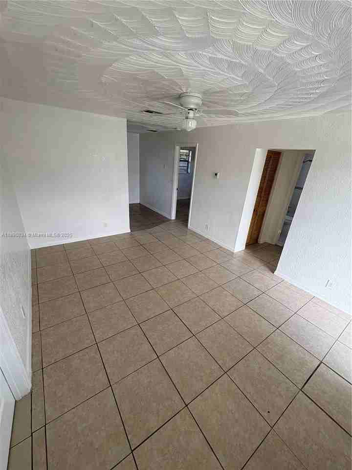 4120 Sw 19th St #1 - Photo 3 of 11