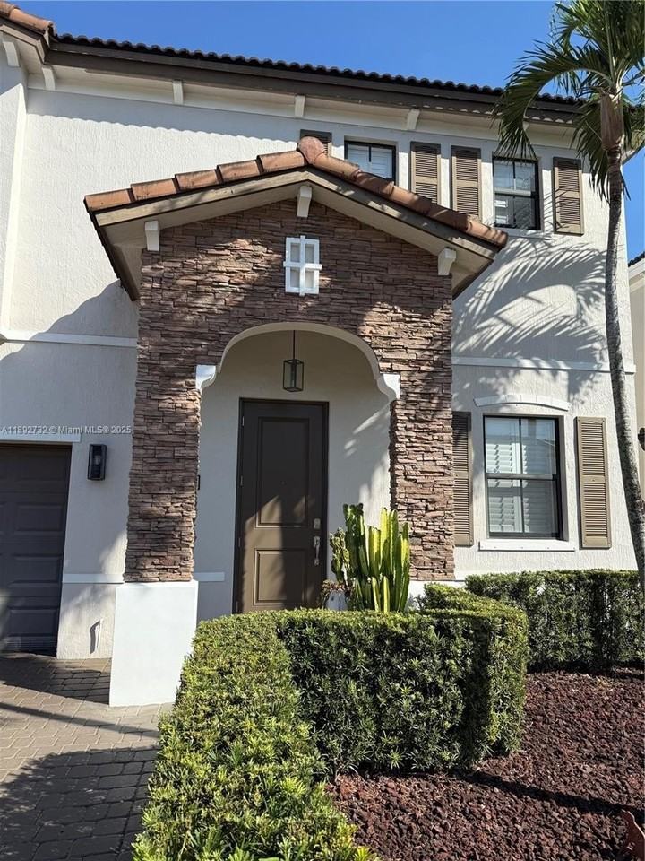 1535 Sw 145th Ave #1535 - Photo 2 of 8