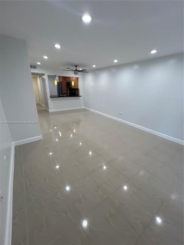 20730 Ne 8th Ct #204-16 - Photo 4 of 14