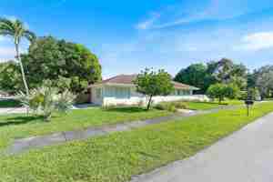 featured image of 8121 Sw 97th Ter