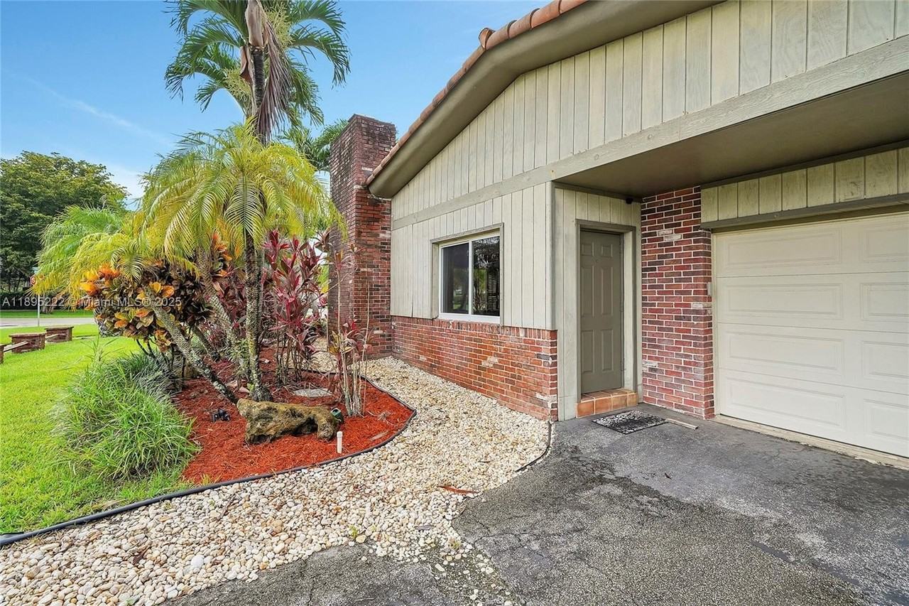 1518 Yale Drive #0 - Photo 3 of 37