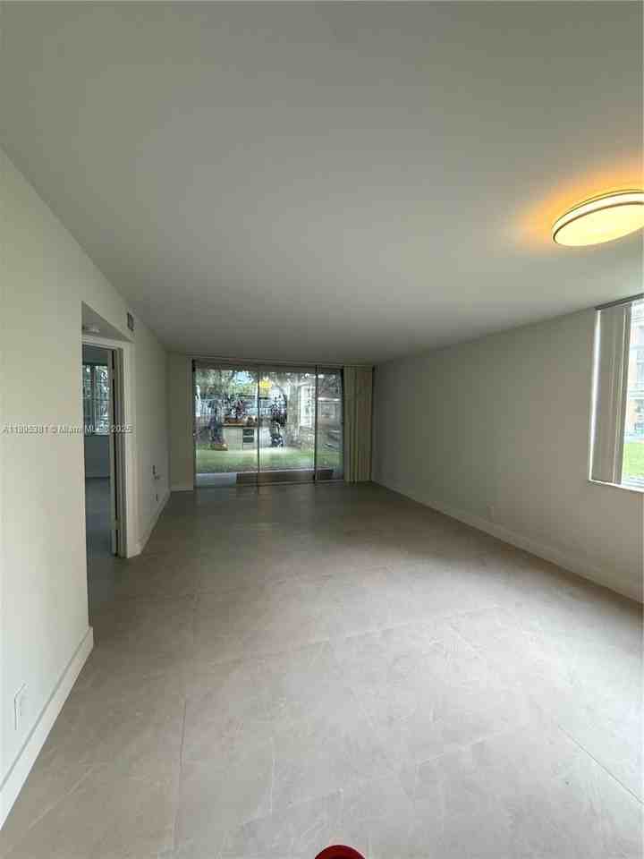 8318 Nw 24th St #8318 - Photo 4 of 9