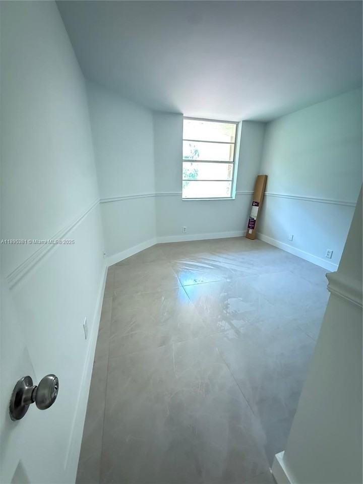 8318 Nw 24th St #8318 - Photo 6 of 9