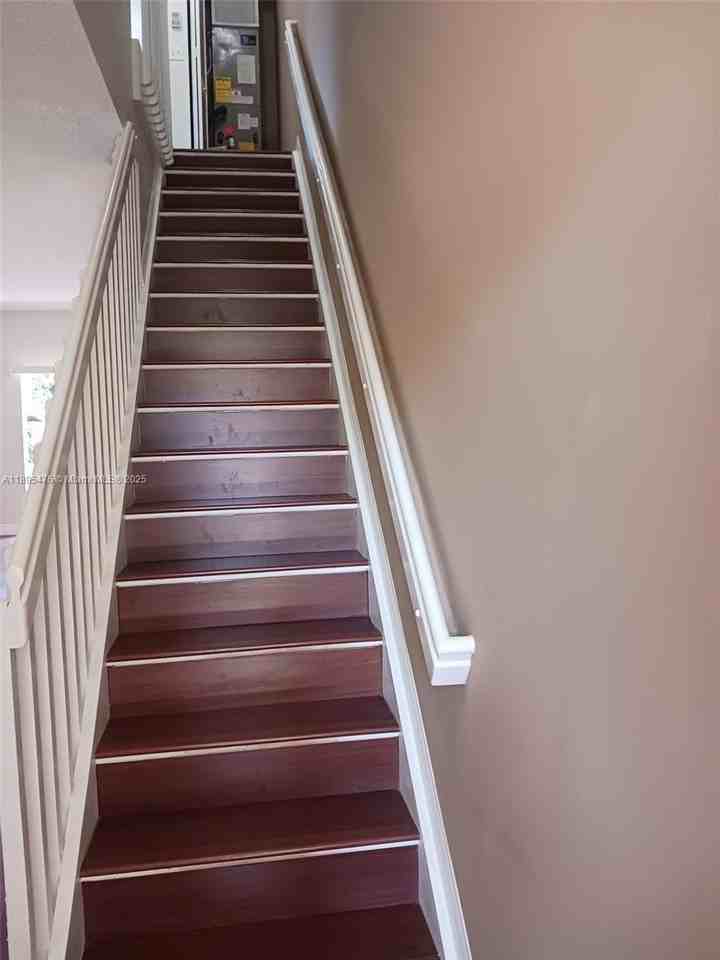 2322 Se 23rd Rd #2322 - Photo 2 of 11