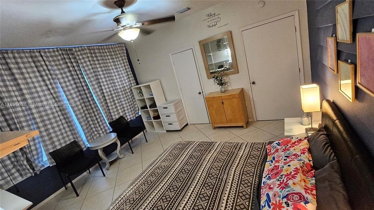 4201 Sw 60th Pl #2 - Photo 7 of 14