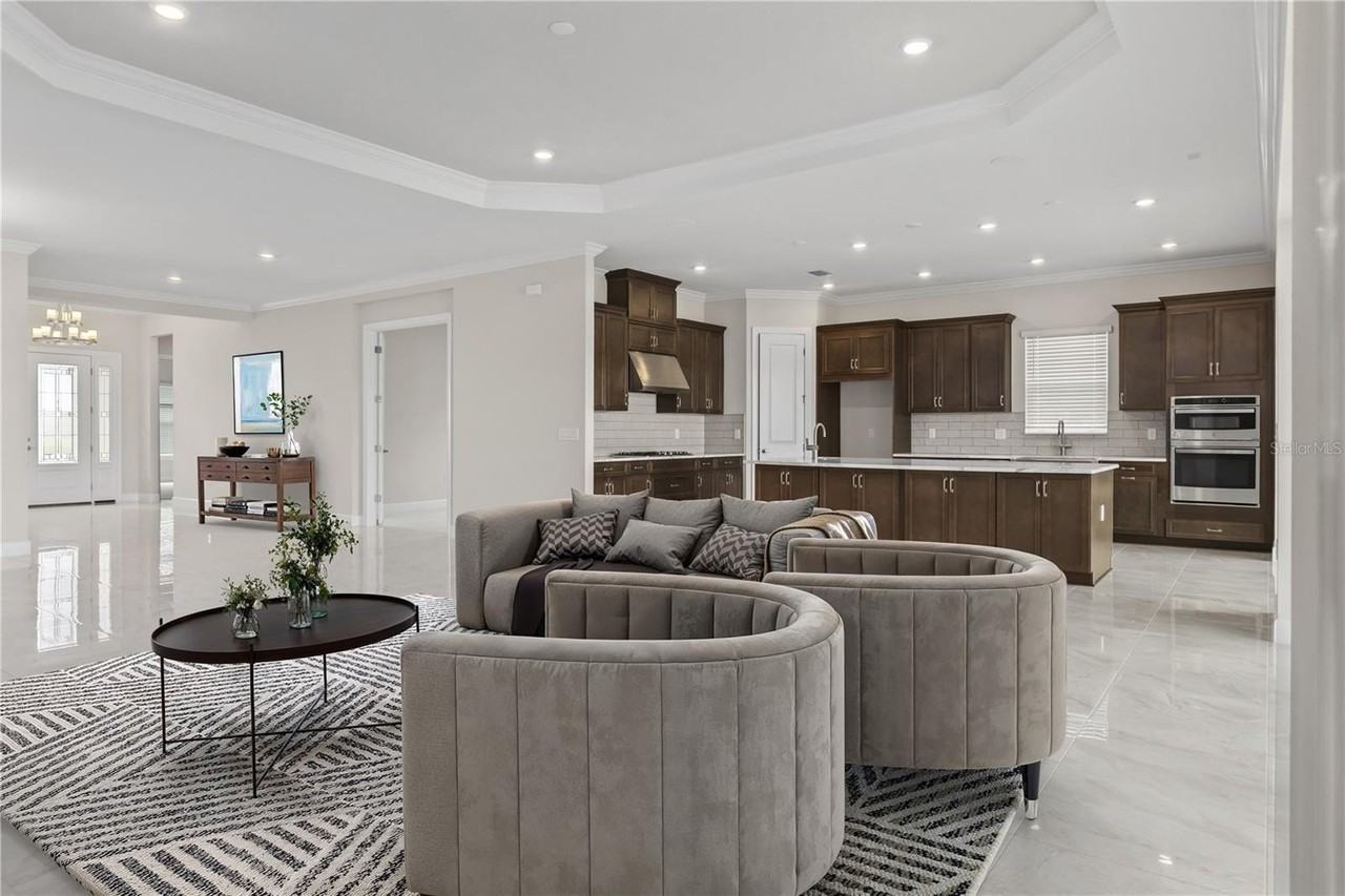 10479 Eclipse Street - Photo 2 of 46