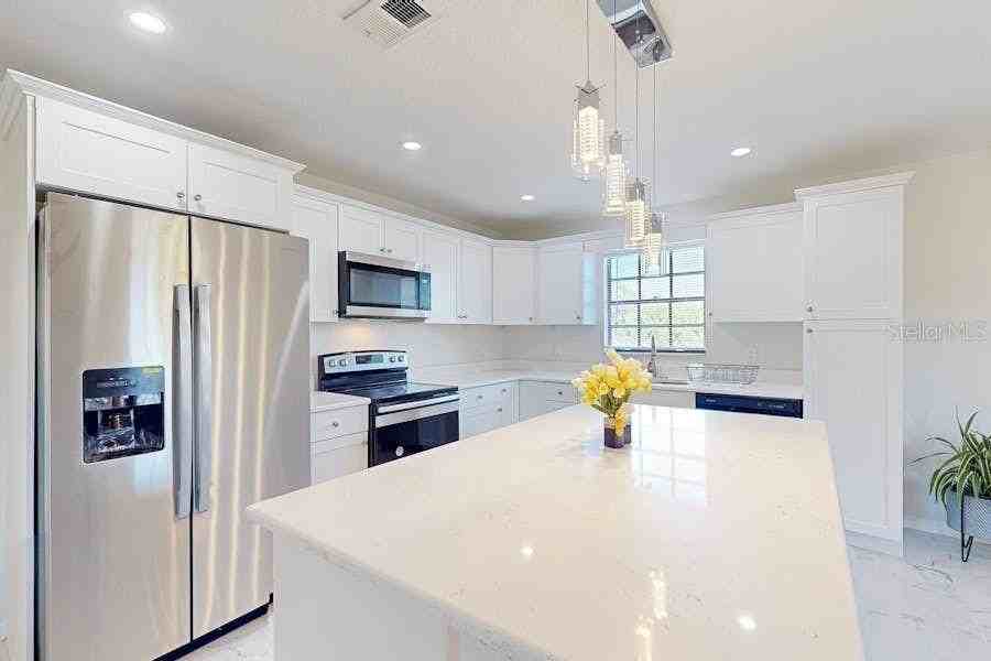 4207 5th Ave W - Photo 4 of 25