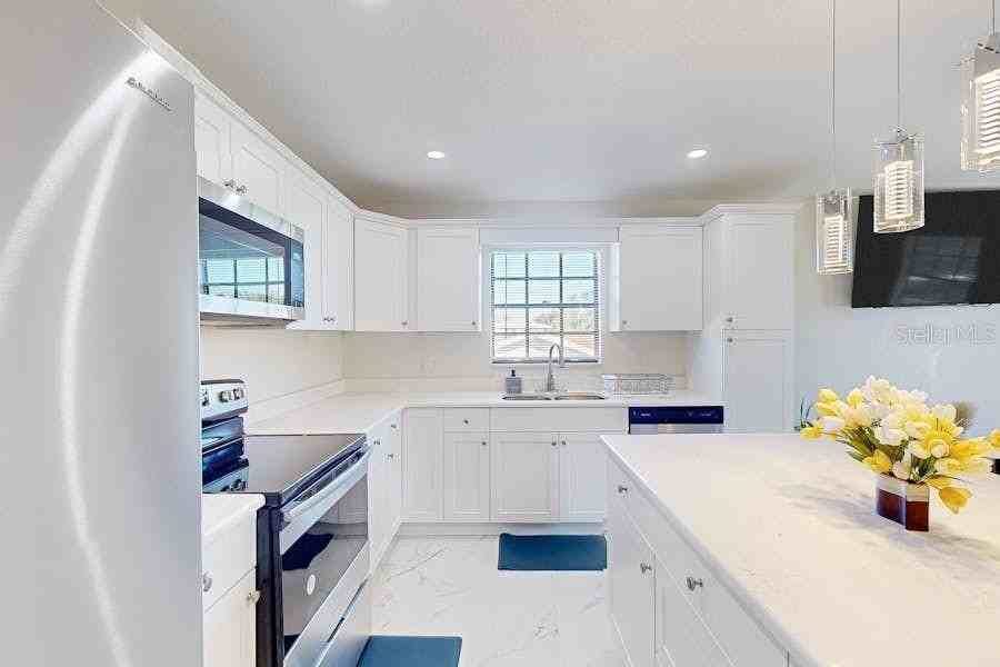 4207 5th Ave W - Photo 5 of 25