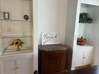 421 Riviera St - Photo 7 of 31