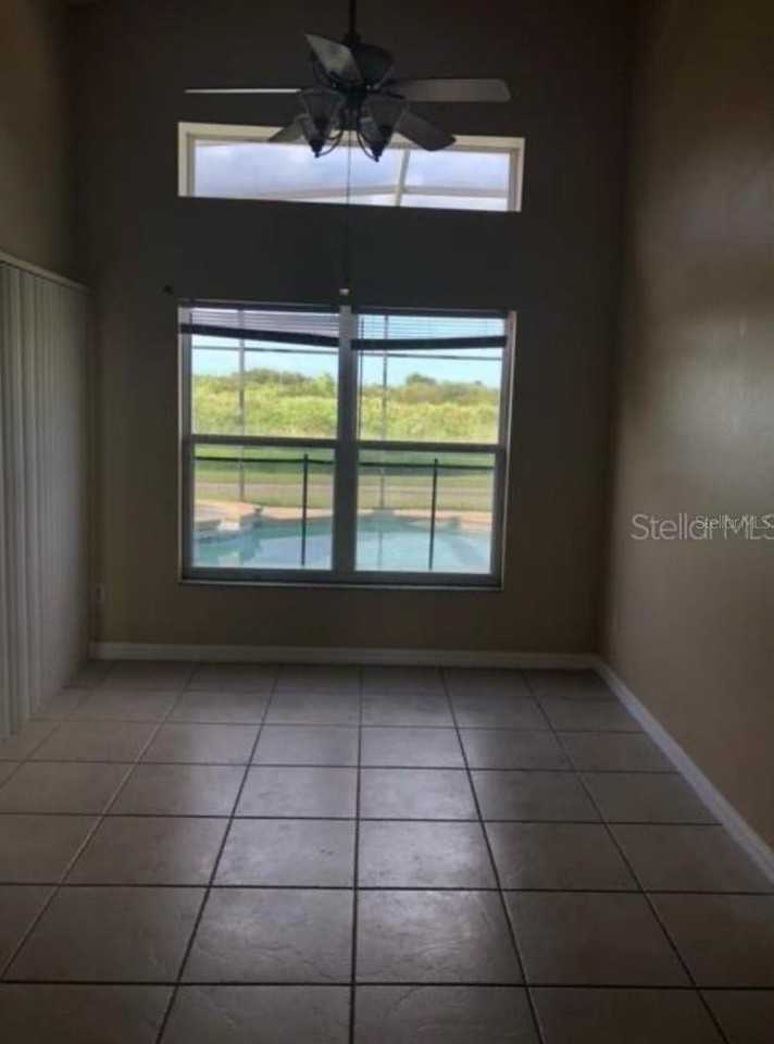 2371 The Oaks Blvd - Photo 6 of 23