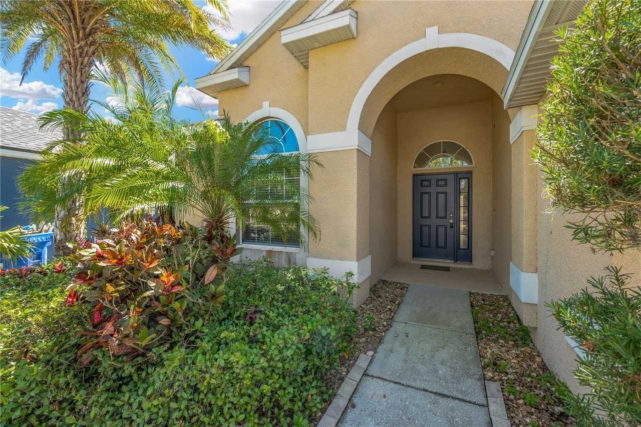 1833 Mira Lago Cir - Photo 4 of 39